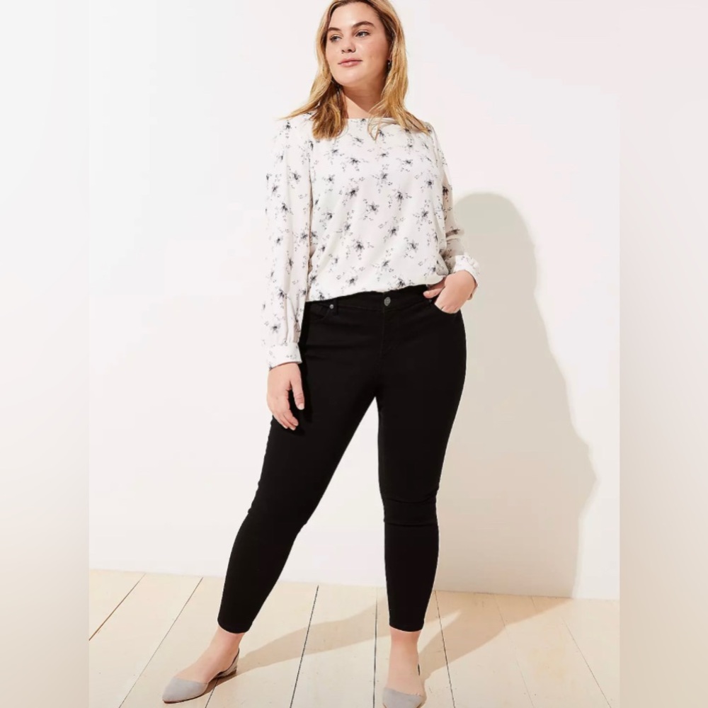 LOFT Plus NWT Skinny Jeans‎ in Black